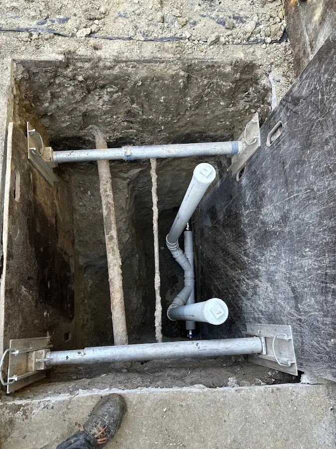Experienced plumber completing Gas Line Repair work in Islip